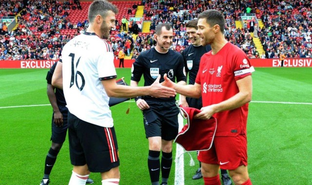 曝曼联接洽阿隆索，却不大可能由其执教！卡里克仍是转正头号热门