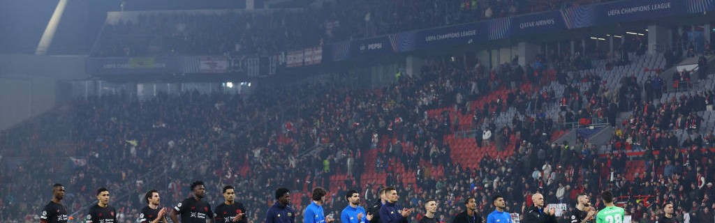 裁判赛后认错！拜耳球场1-1：迪亚斯红牌引爆德甲舆论，拜仁被罚下九人艰难抢分