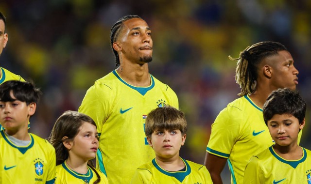 皇马未来之星的“激将法”：恩德里克如何绝地反击，点燃法甲赛场！