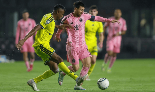 梅西与C罗：历史第一人的争议，该终结了