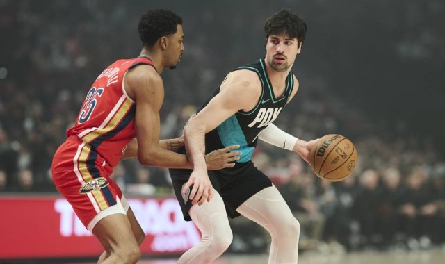 霍乐迪27+9阿夫迪亚26分 开拓者大胜鹈鹕